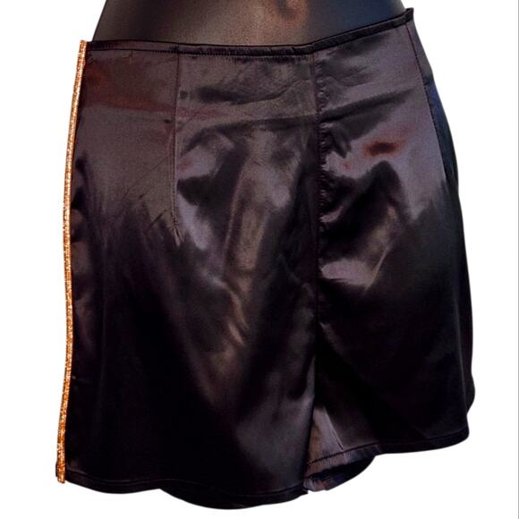 AKIRA black satin booty shorts size L - Picture 1 of 7
